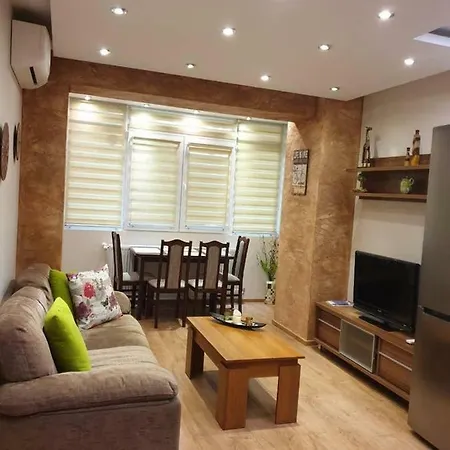 Luxury 2 Bedroom,2 Bathroom ,free Parking Apartment